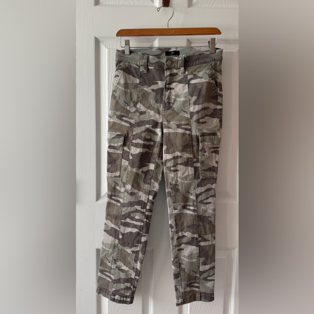 J.Crew Vintage Straight Cargo Camo Pants
Size: 28
Color: Camo